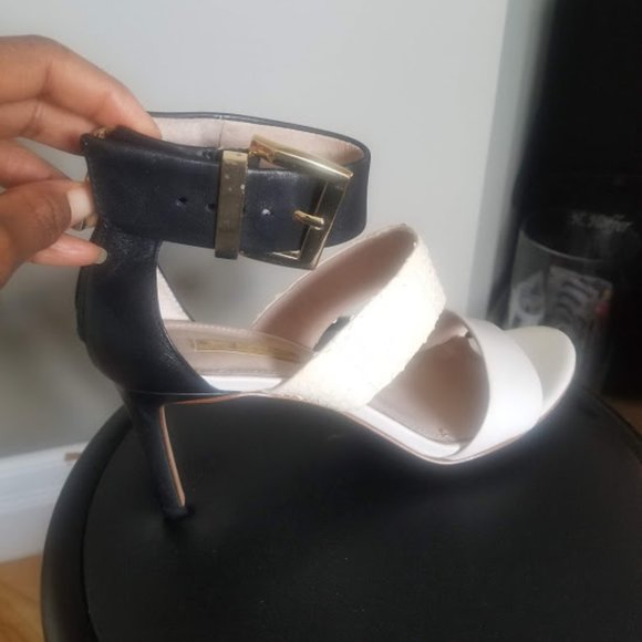 shoes - Picture 1 of 3